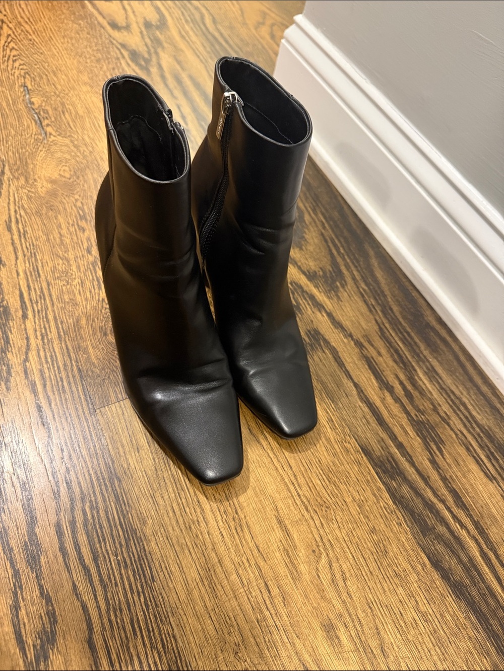 Unisa Black Square-Toe Ankle Boots